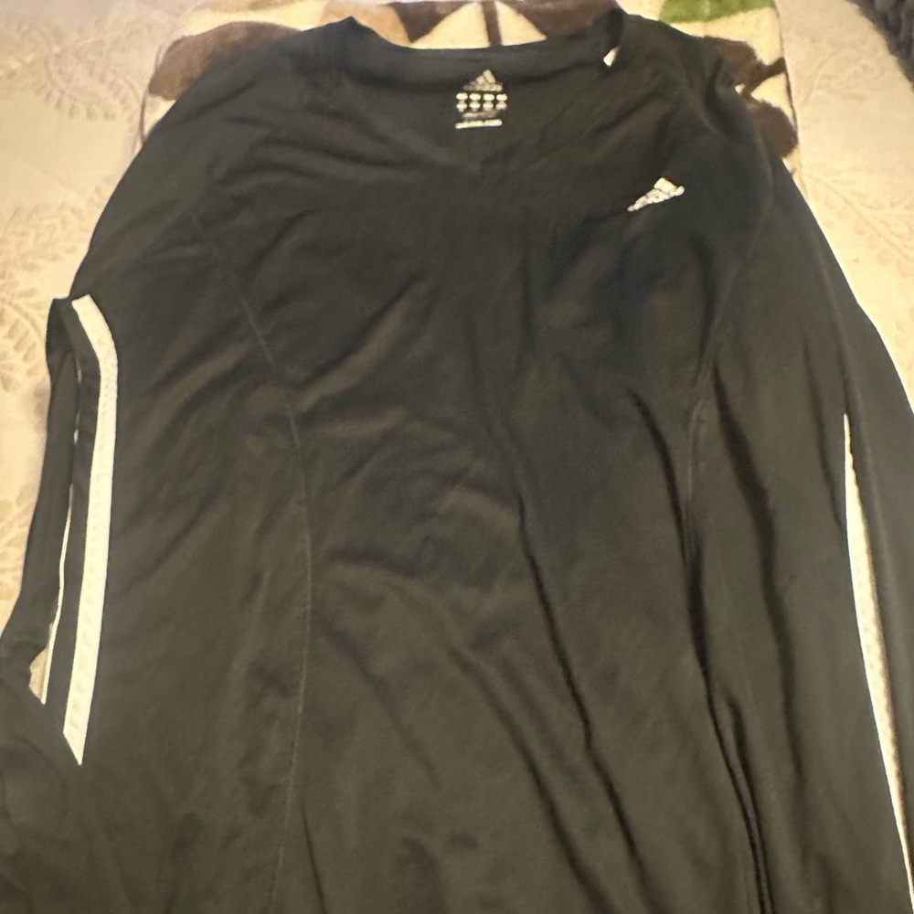Women’s Nike long sleeve.